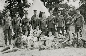 صورة جماعية لمؤسسة لندن Mounted Army Service Corp
